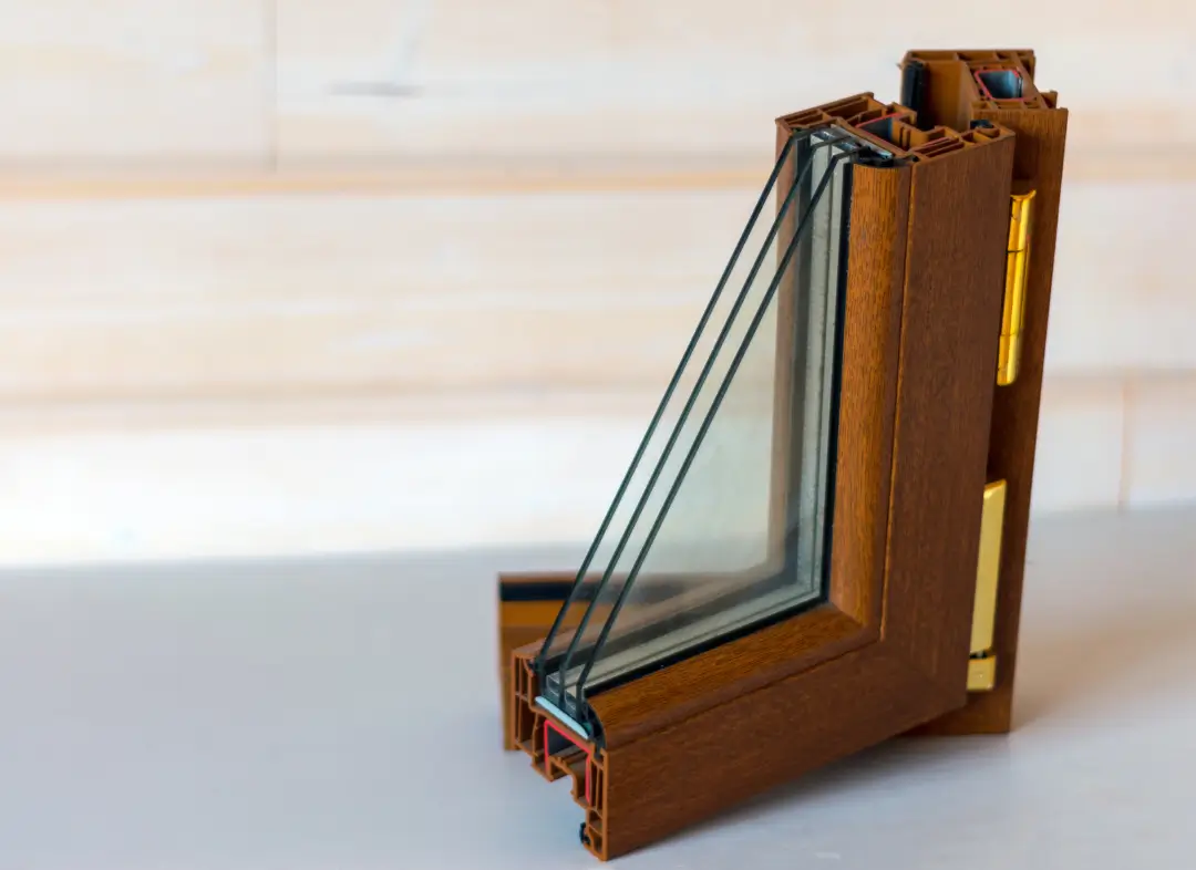 Installation de fenêtre en bois sur mesure Fay-aux-Loges